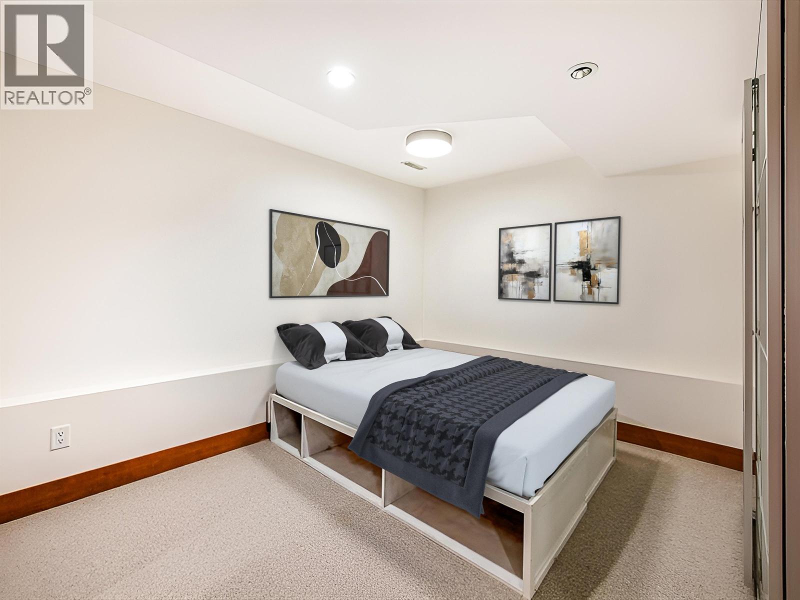 8745 IDYLWOOD PLACE, Whistler