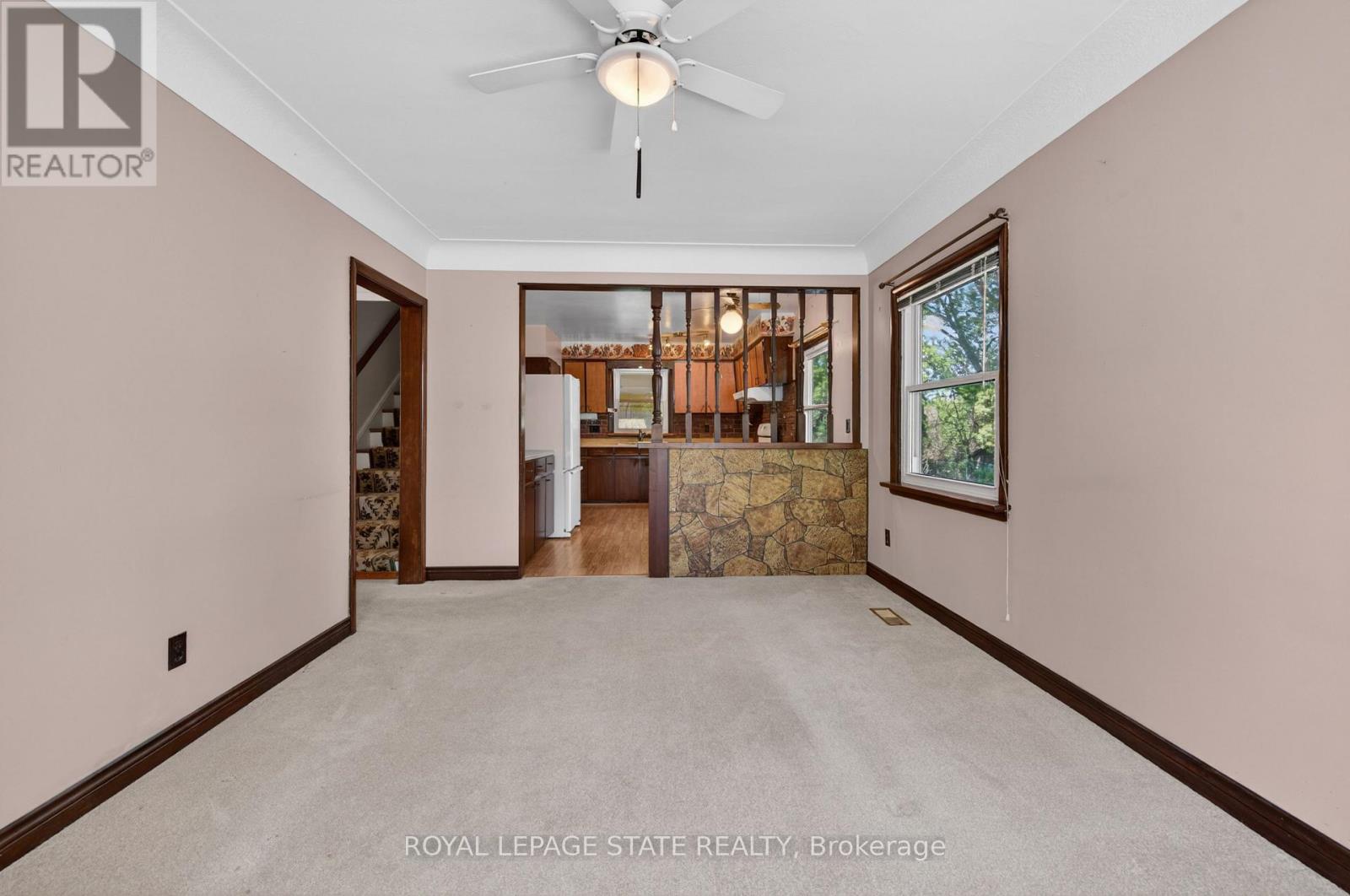 16 BRODICK STREET - 13
