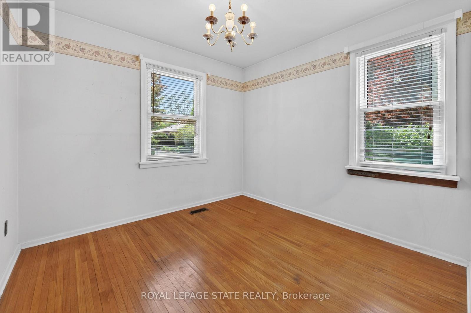 16 BRODICK STREET - 19