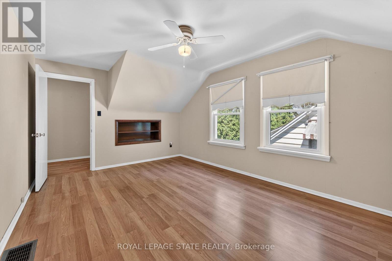 16 BRODICK STREET - 22