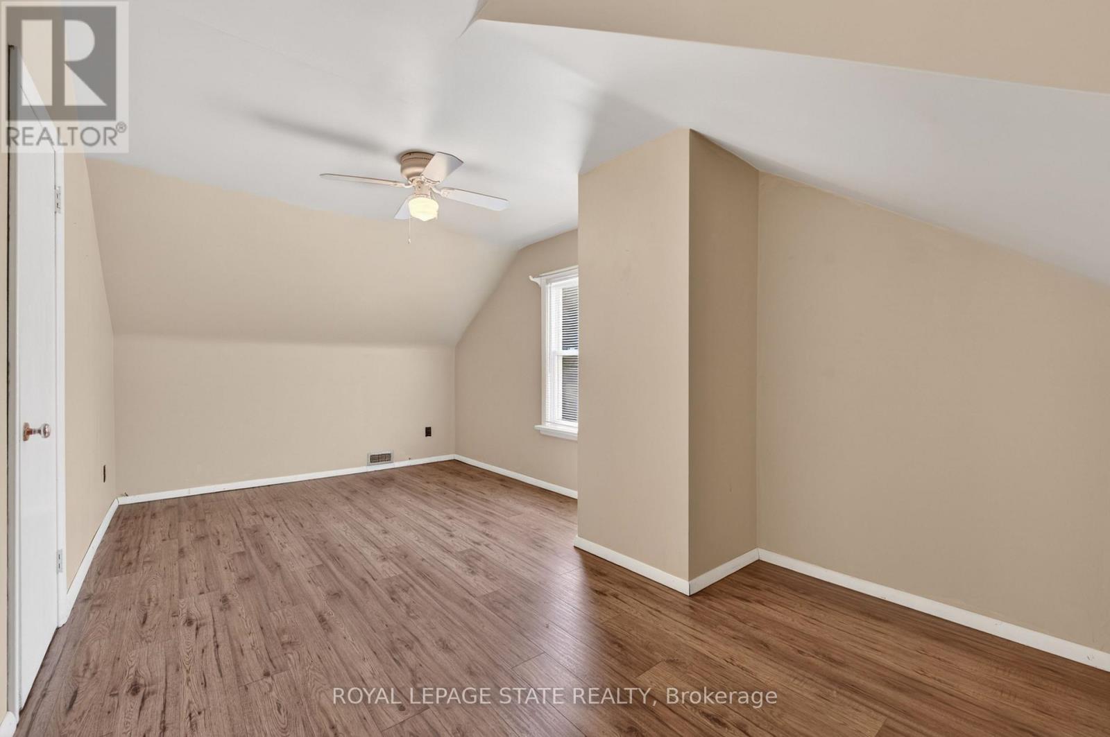 16 BRODICK STREET - 23