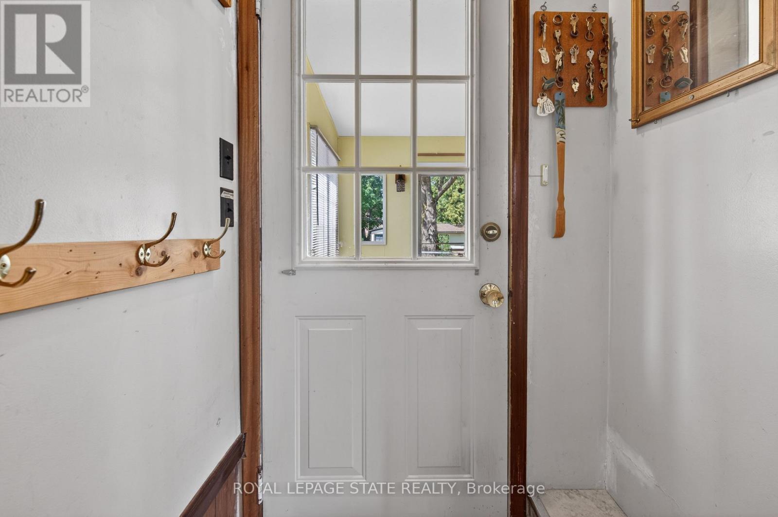 16 BRODICK STREET - 26