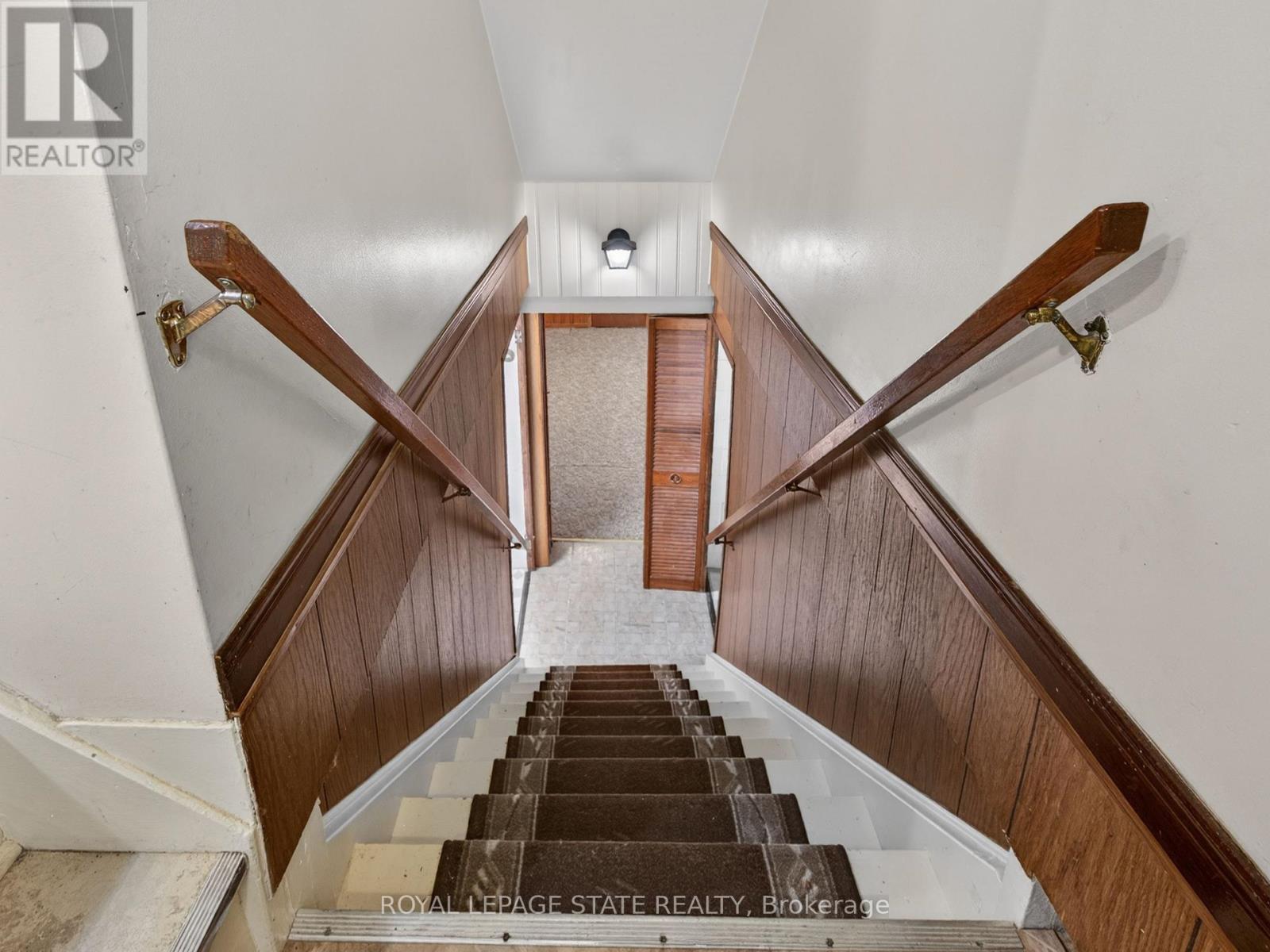 16 BRODICK STREET - 27