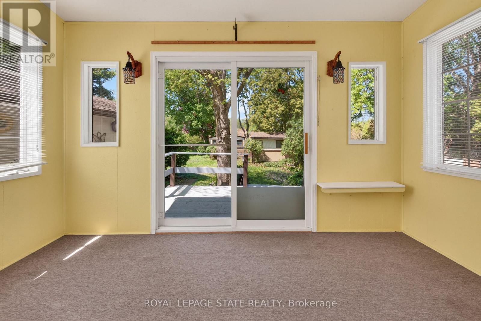 16 BRODICK STREET - 40