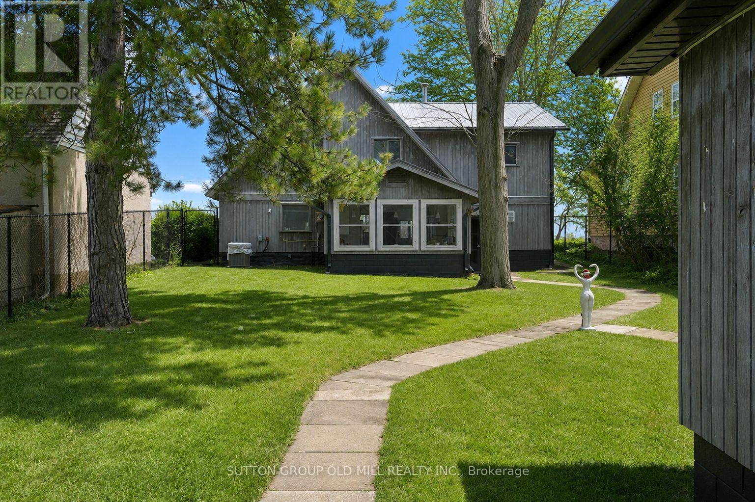 25 LAKESHORE ROAD W - 40