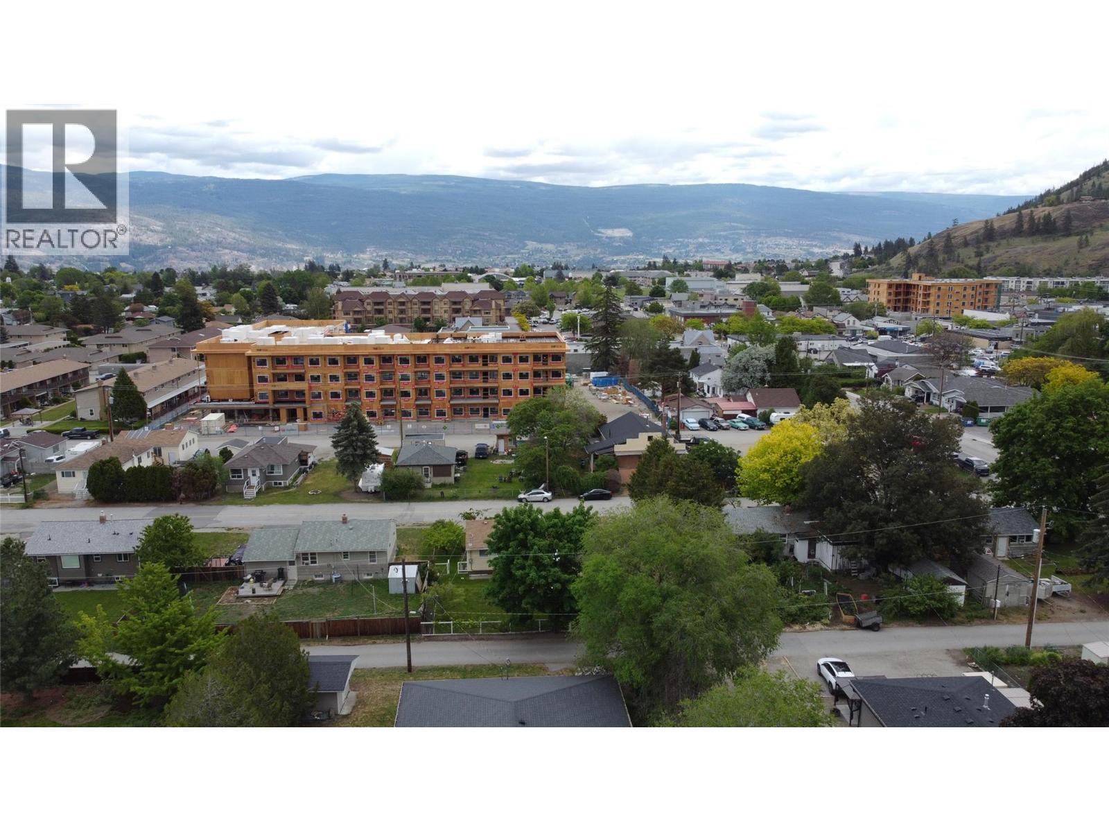 13614 SPENCER Avenue, Summerland