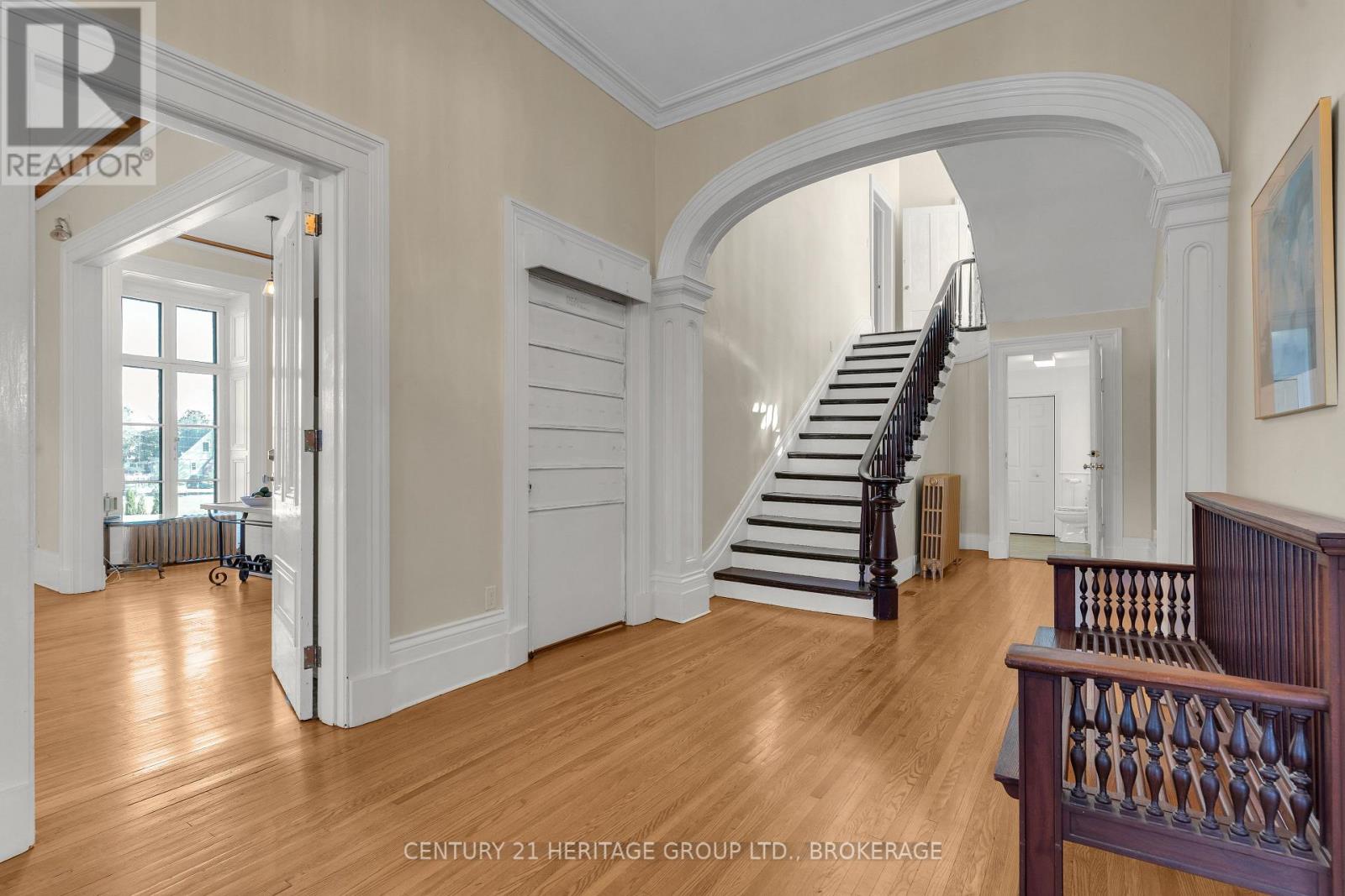 389 KING STREET - 10