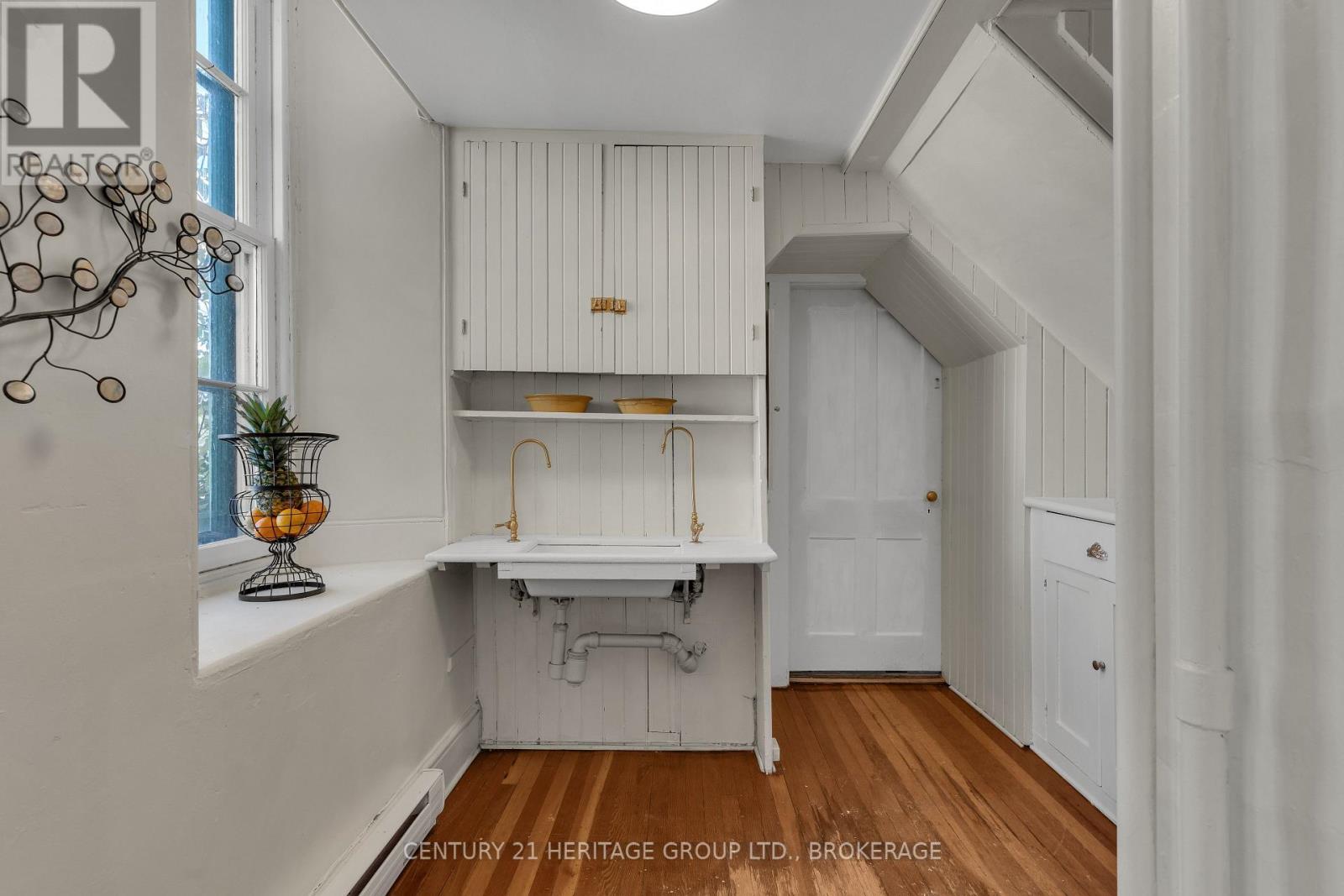 389 KING STREET - 26