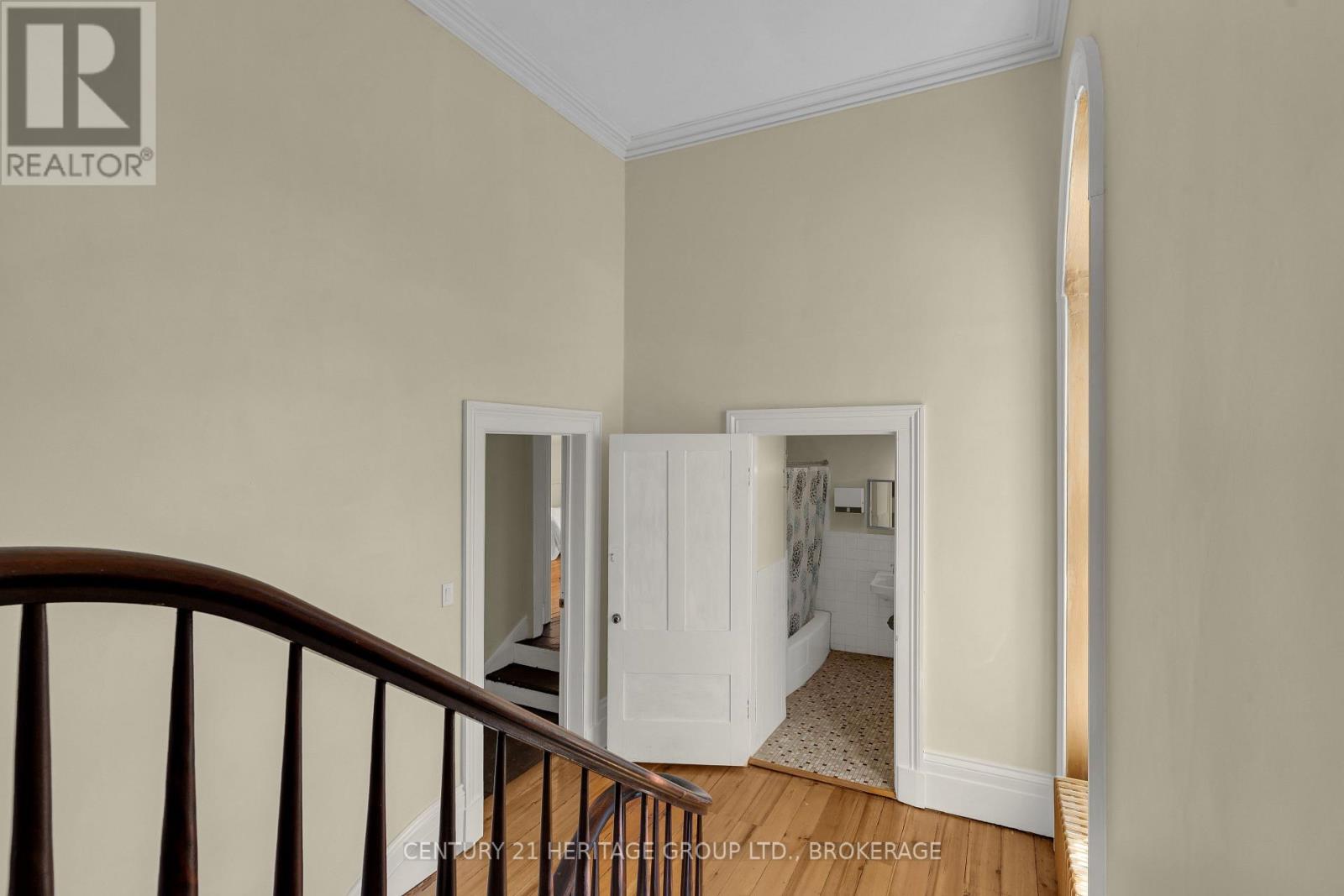 389 KING STREET - 29