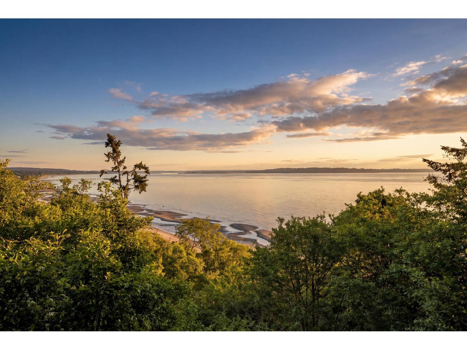 14220 MARINE DRIVE, White Rock