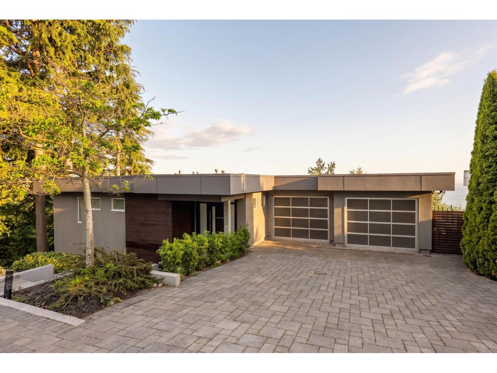 14220 MARINE DRIVE, White Rock