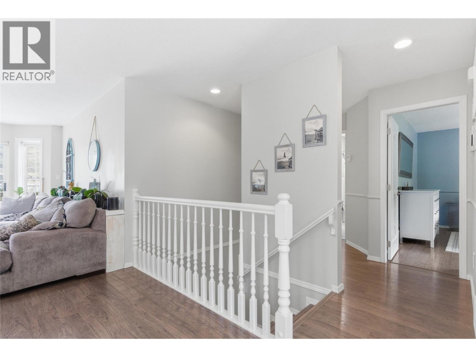 1229 VISTA HEIGHTS Drive - 11
