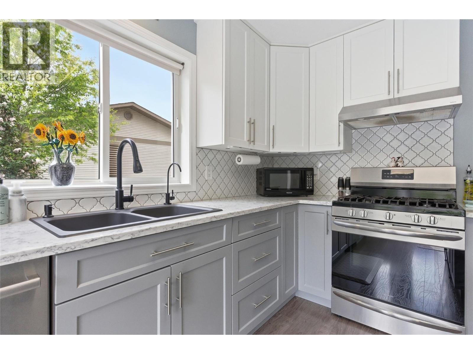 1229 VISTA HEIGHTS Drive - 5