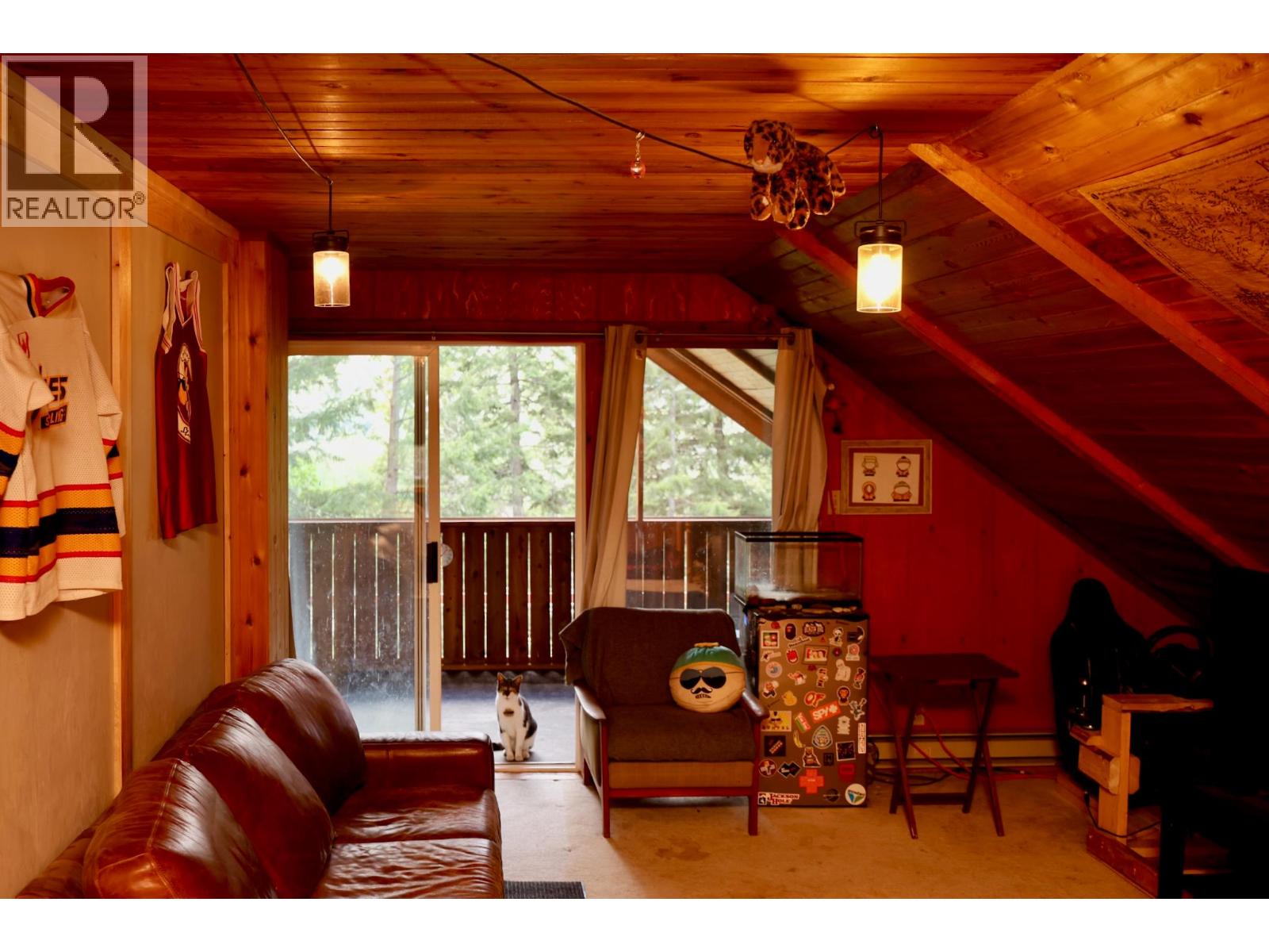 #1, 2, 3, 486 CHAMPAGNE Road - 27