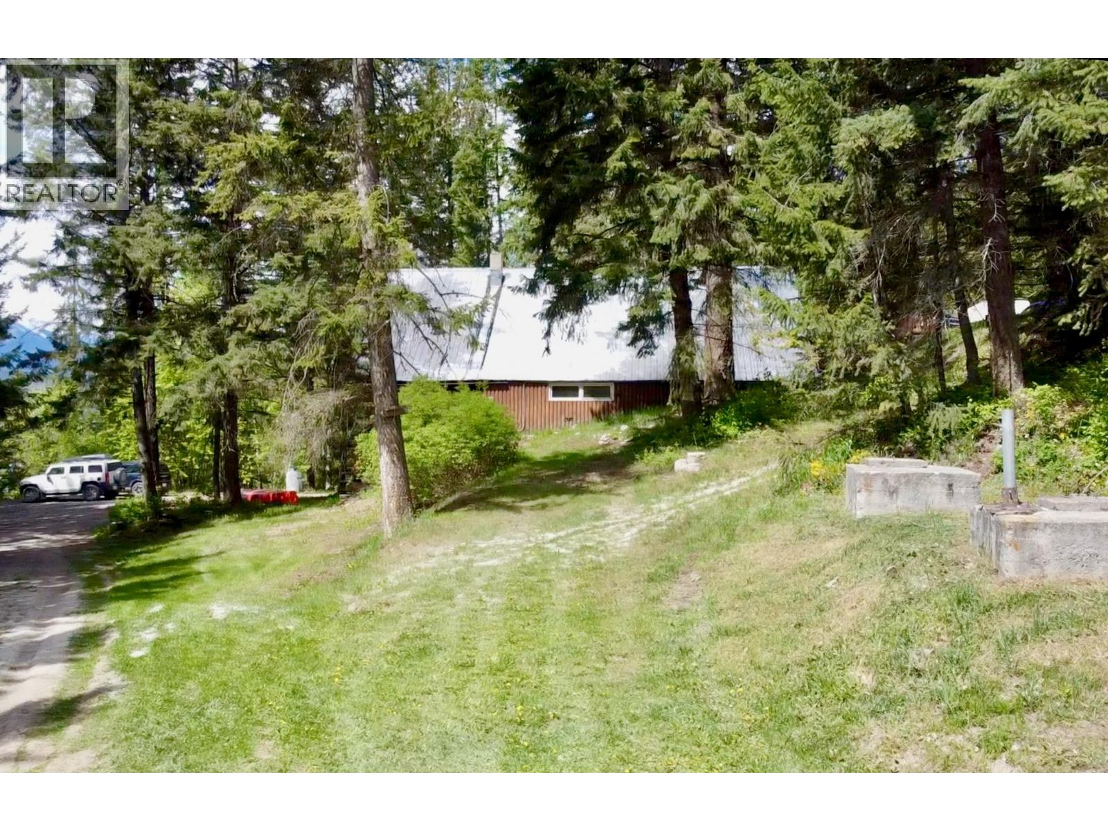 #1, 2, 3, 486 CHAMPAGNE Road - 61