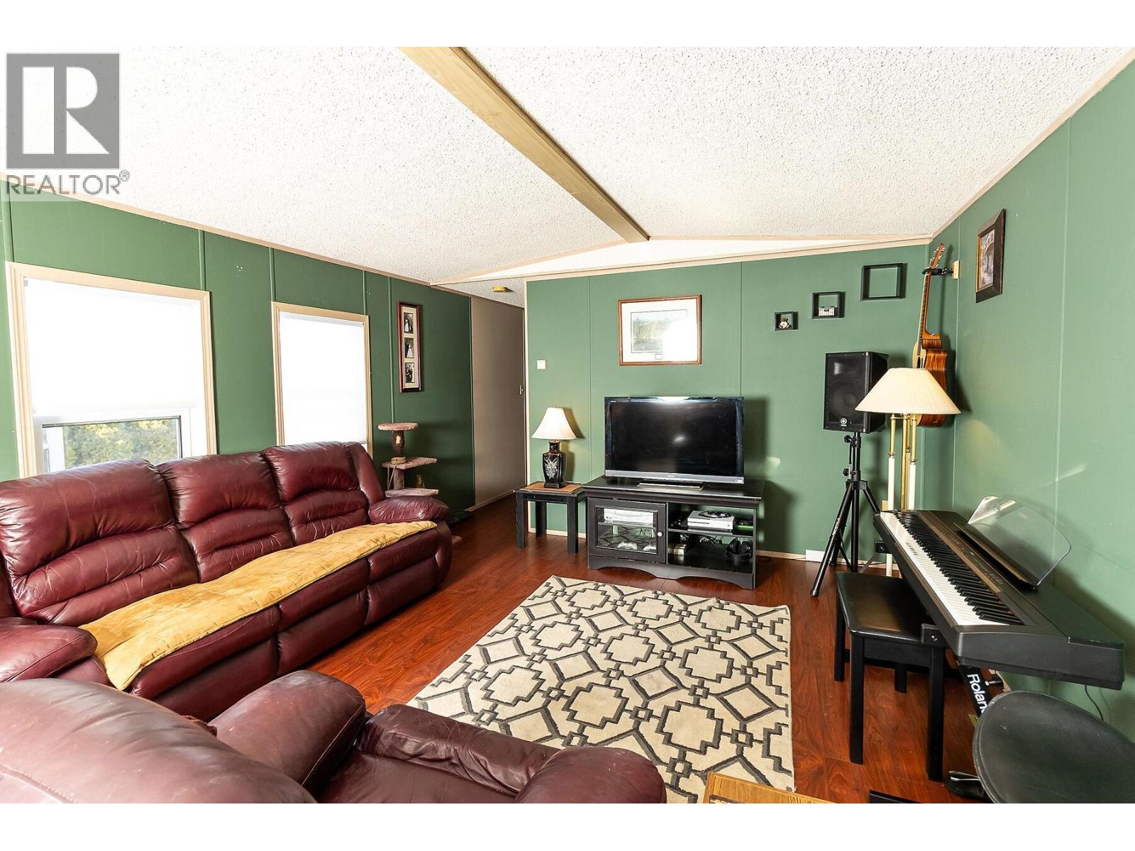 6 4305 LAKELSE AVENUE, Terrace