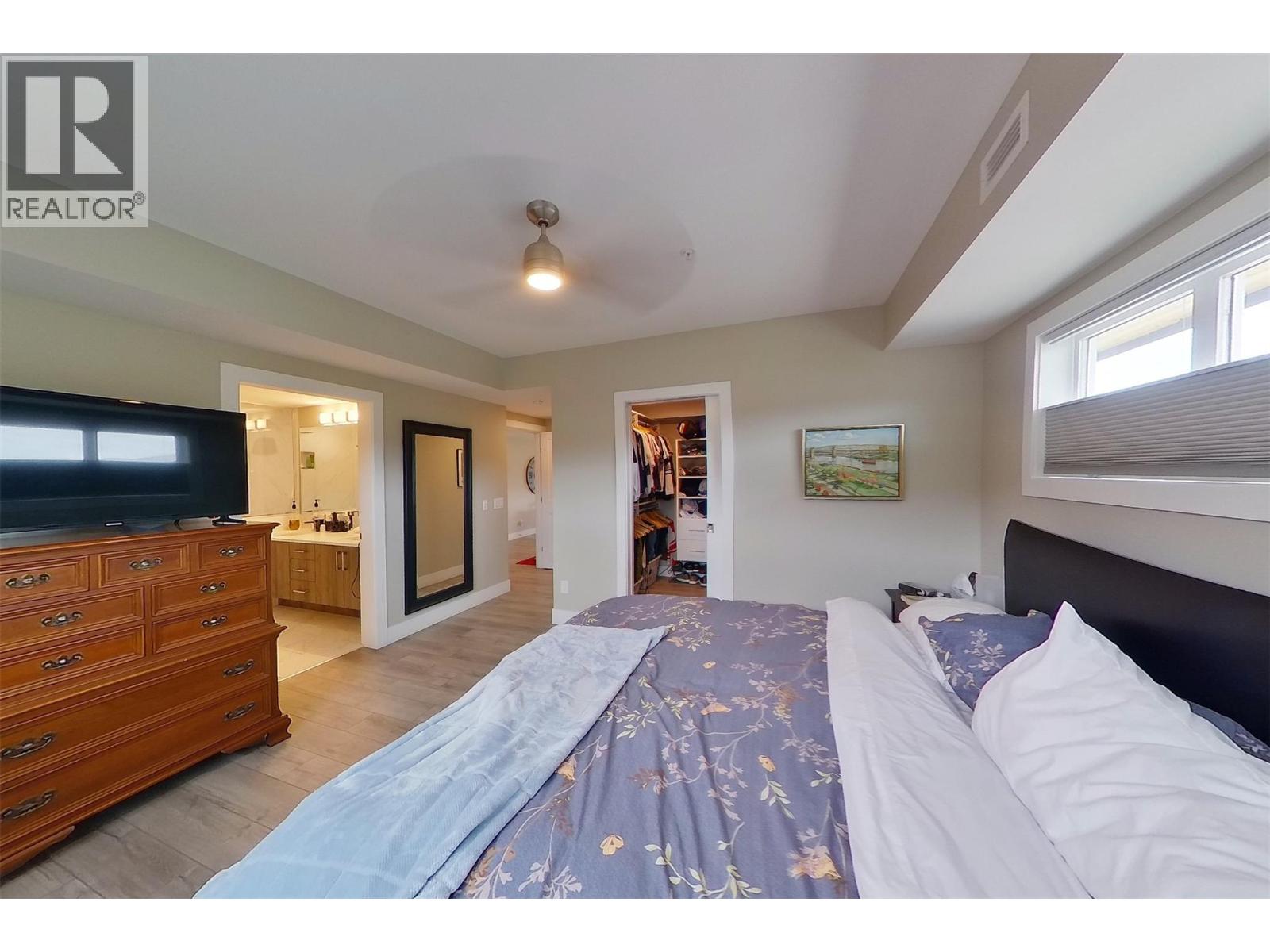 #503 131 Harbourfront Drive NE - 26