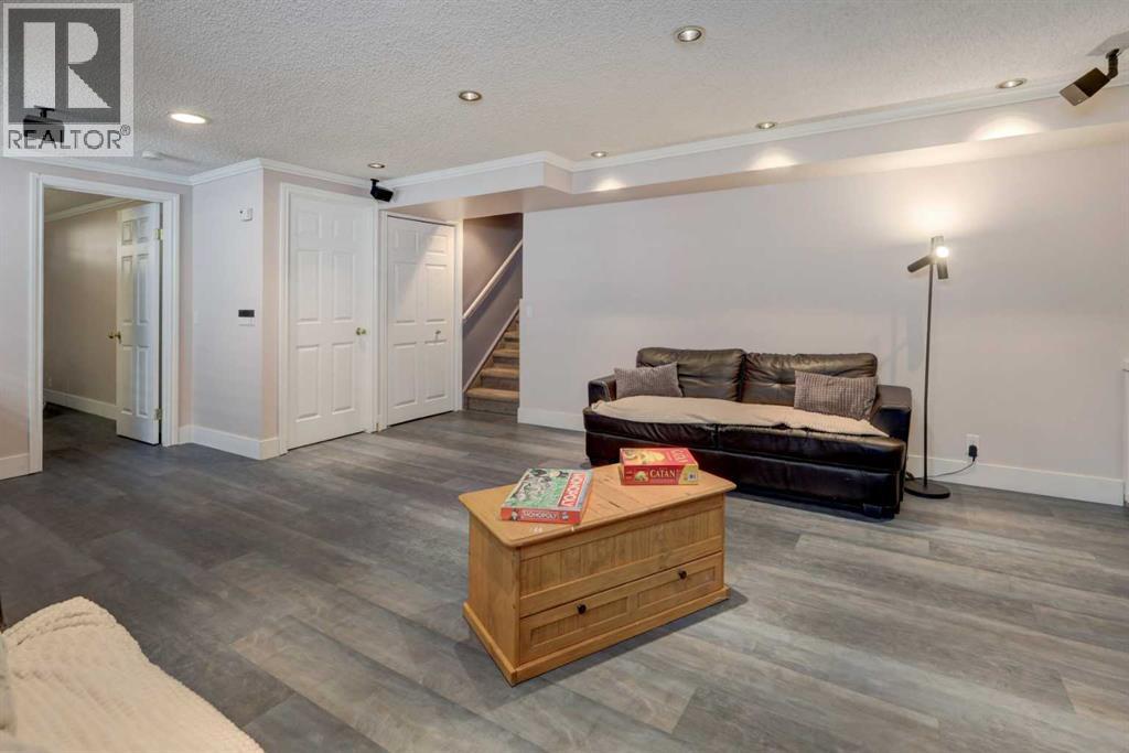 36 Hawksley Crescent NW - 27