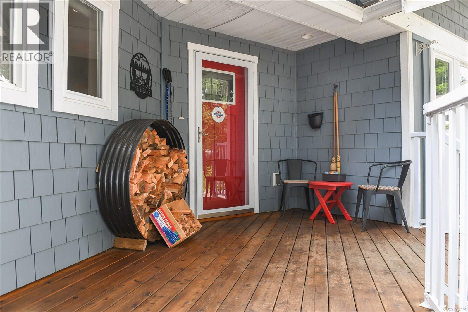 325 Bates Dr - 7