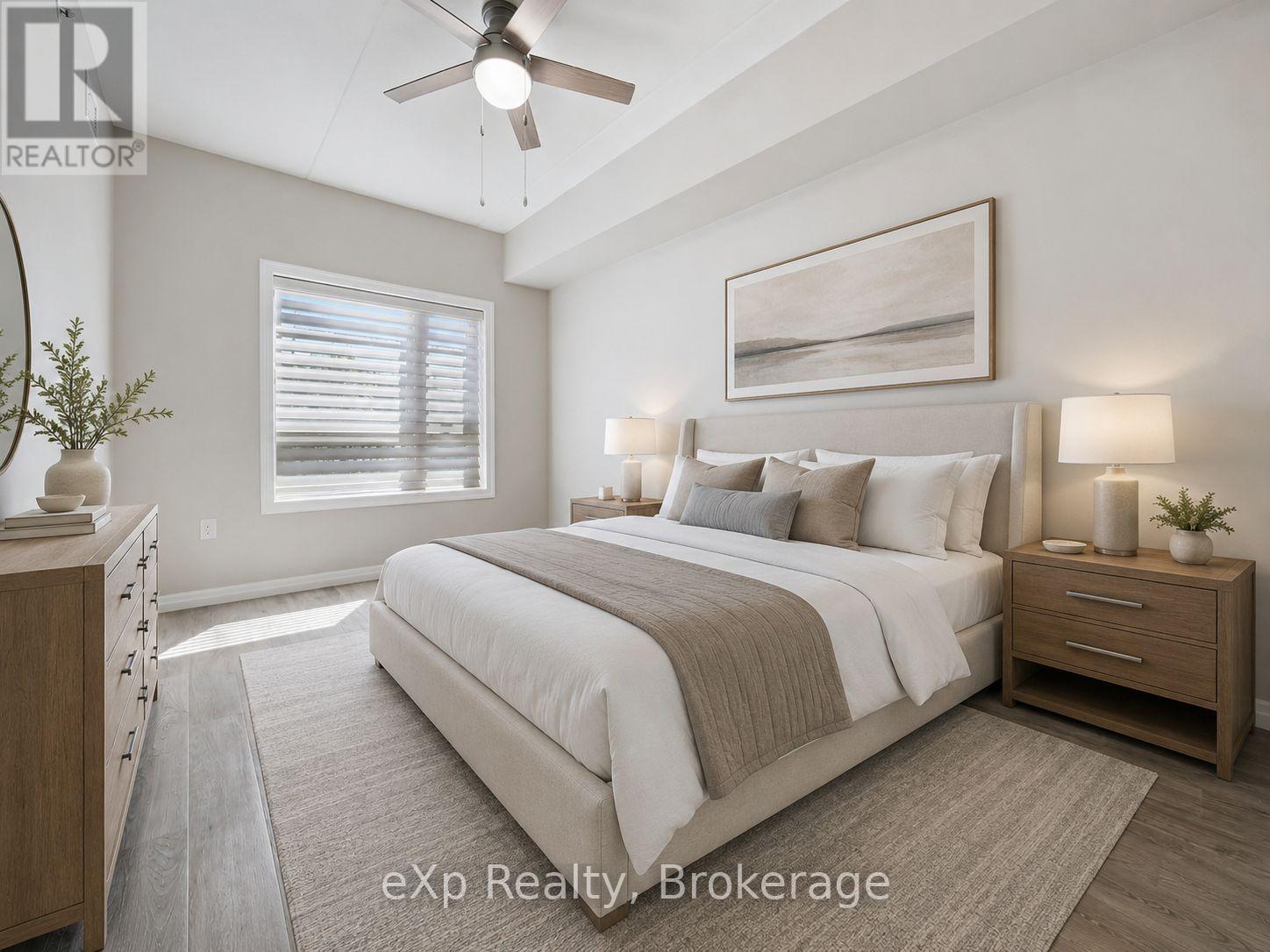 #214 35 KINGSBURY SQUARE - 18