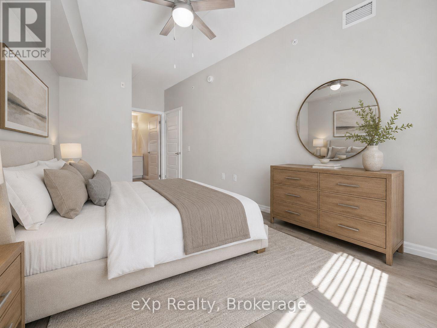 #214 35 KINGSBURY SQUARE - 20