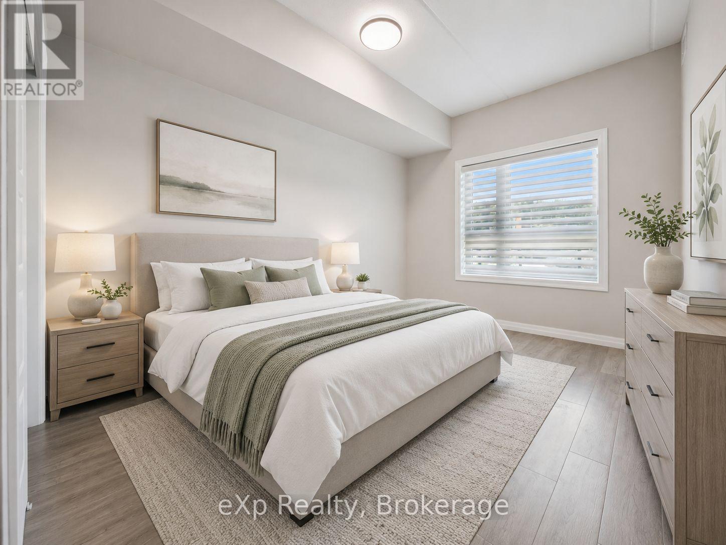 #214 35 KINGSBURY SQUARE - 25