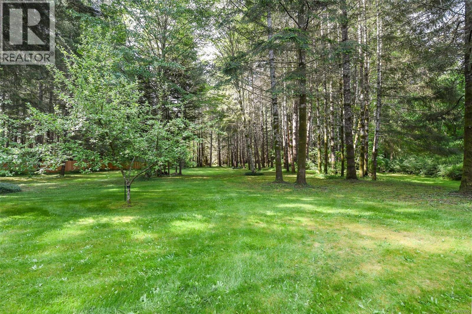 325 Bates Dr, Fanny Bay