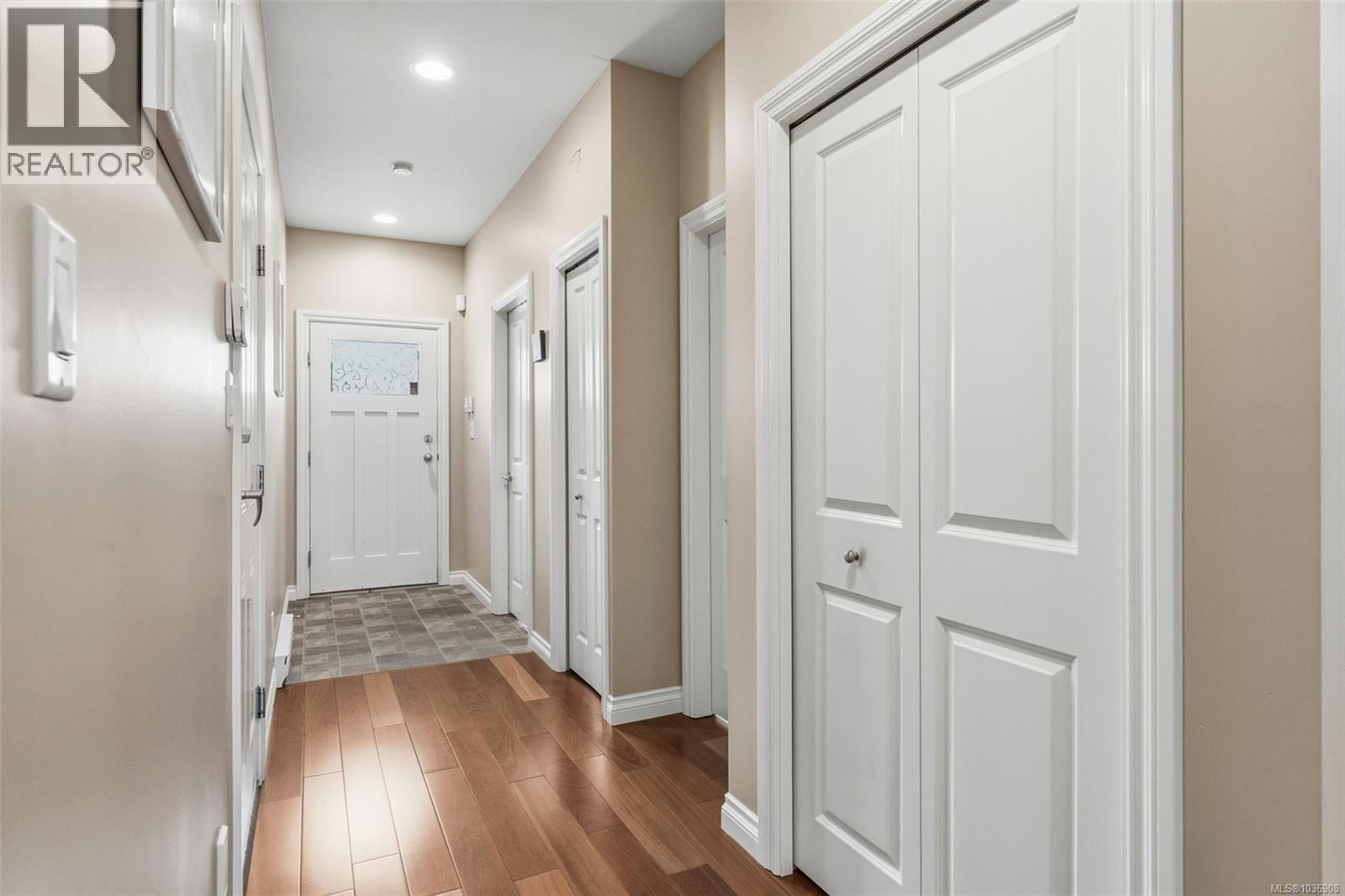 #2 9625 Fifth St - 19