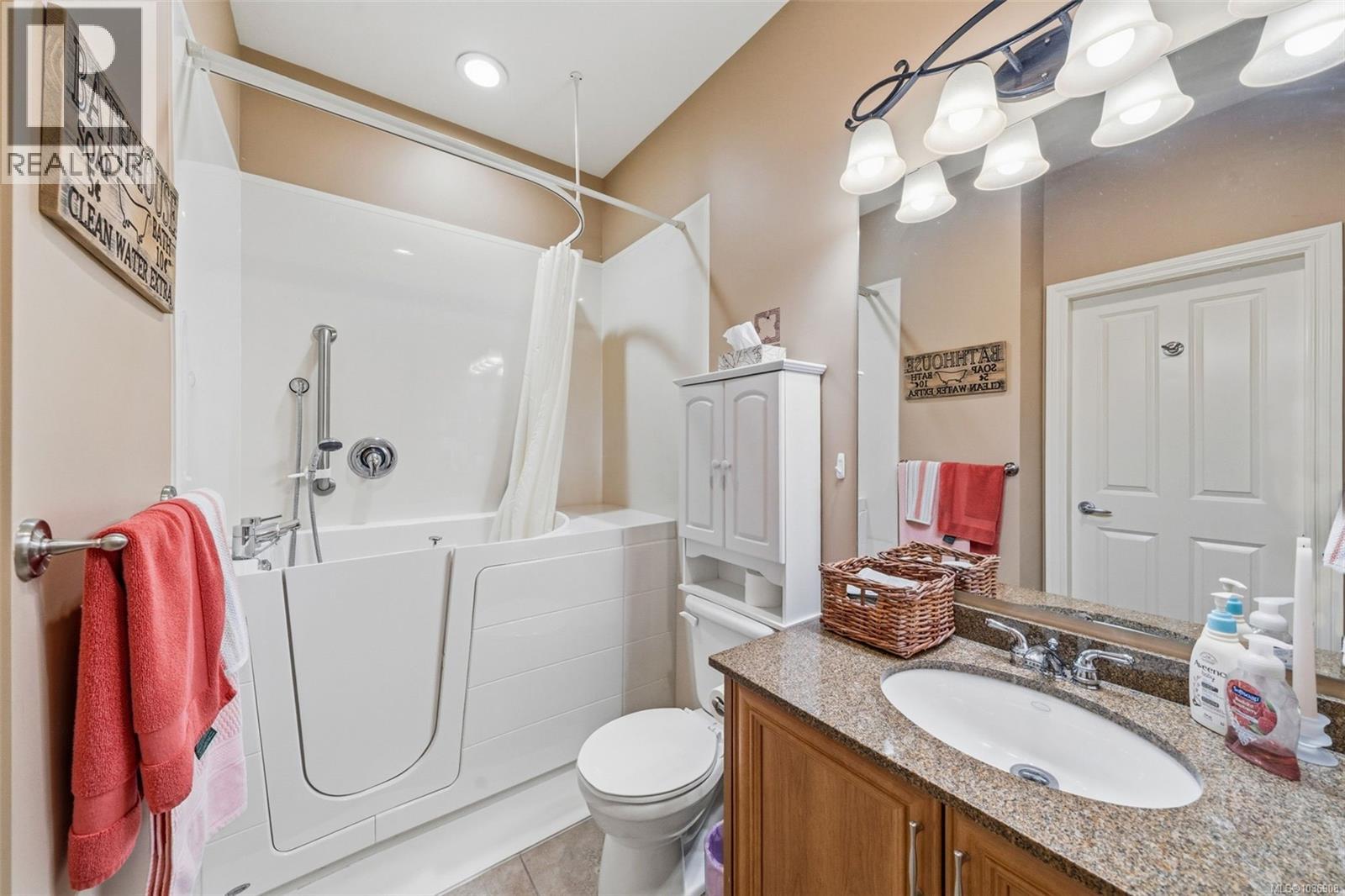 #2 9625 Fifth St - 17