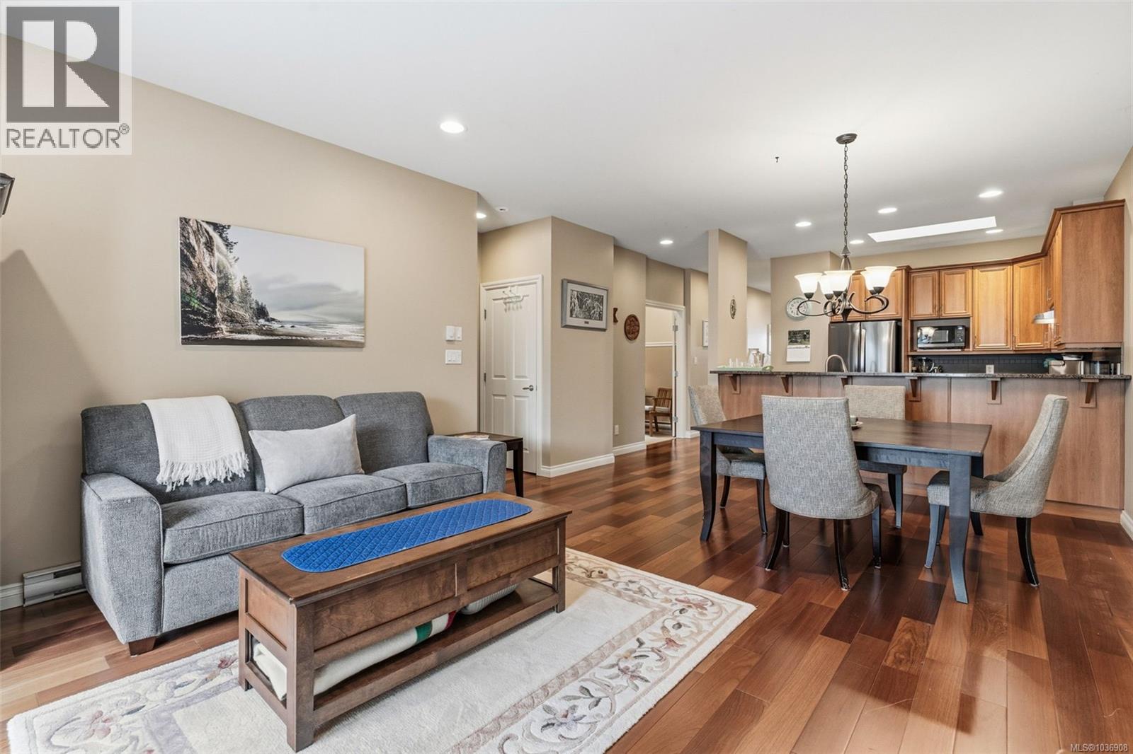 #2 9625 Fifth St - 4