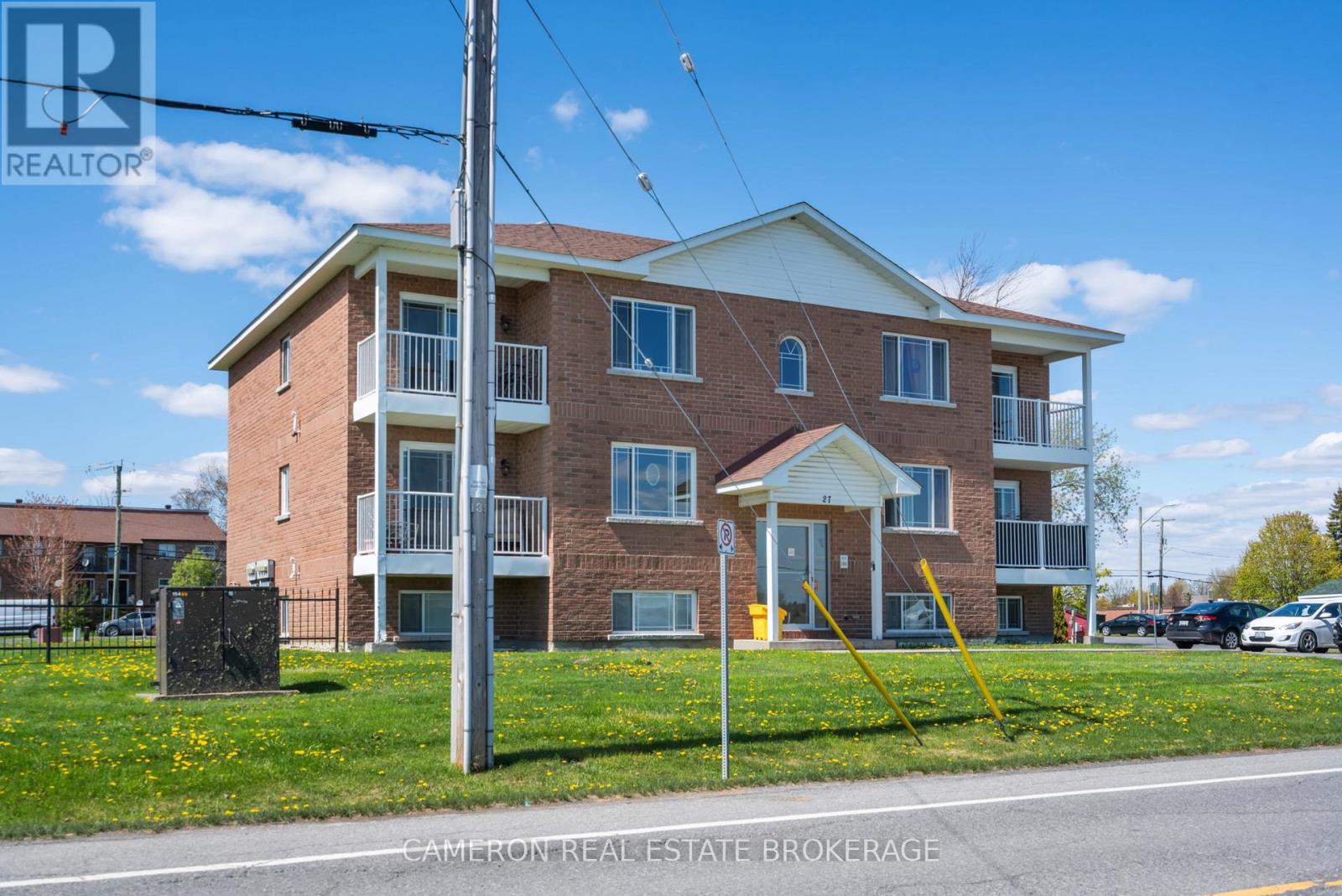 27 LONG SAULT DRIVE - 5
