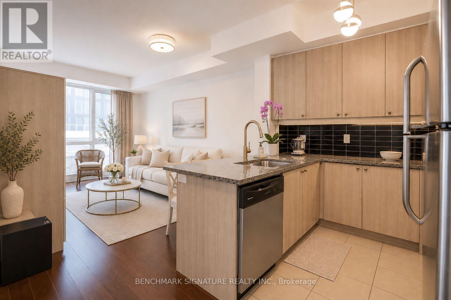 #315E 8110 BIRCHMOUNT ROAD - 9