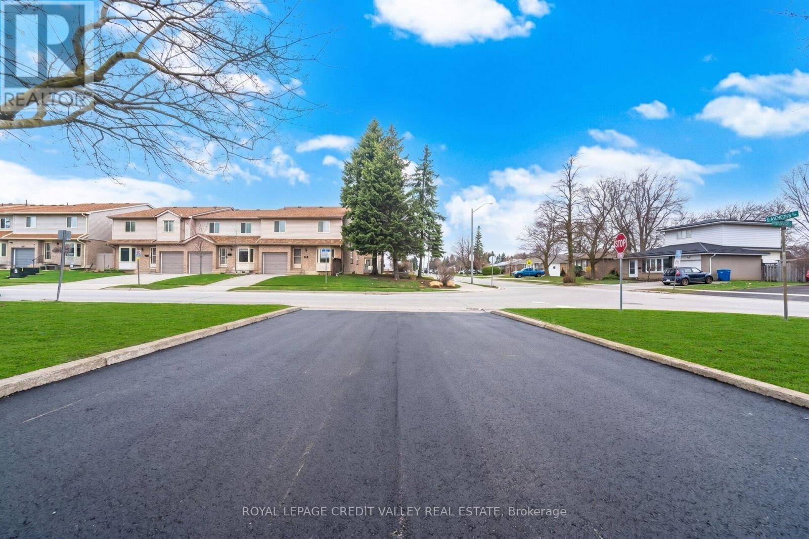 #4 2 PARKVIEW DRIVE - 31