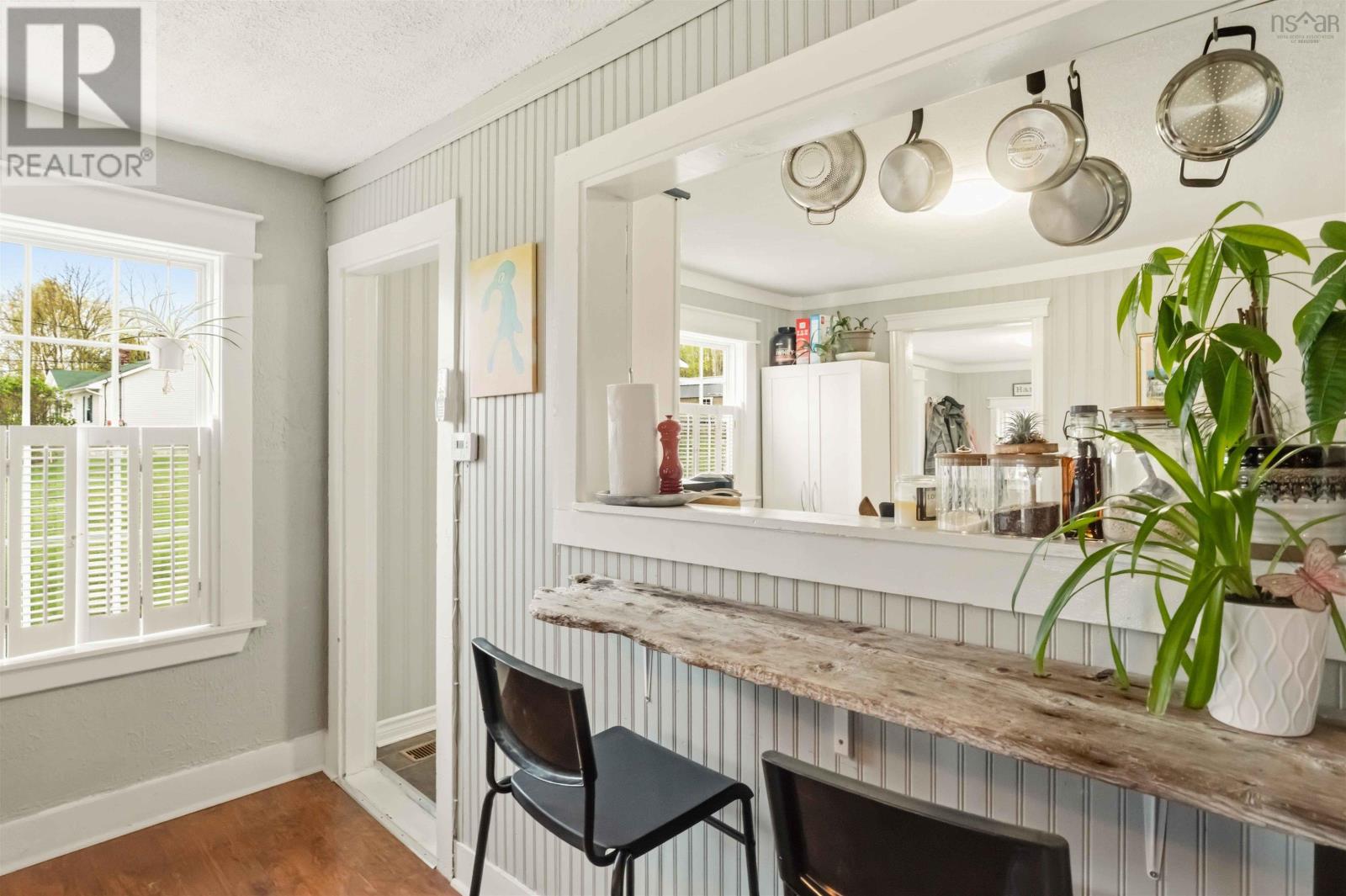 Property 33 of 49 of 25 Willow Street