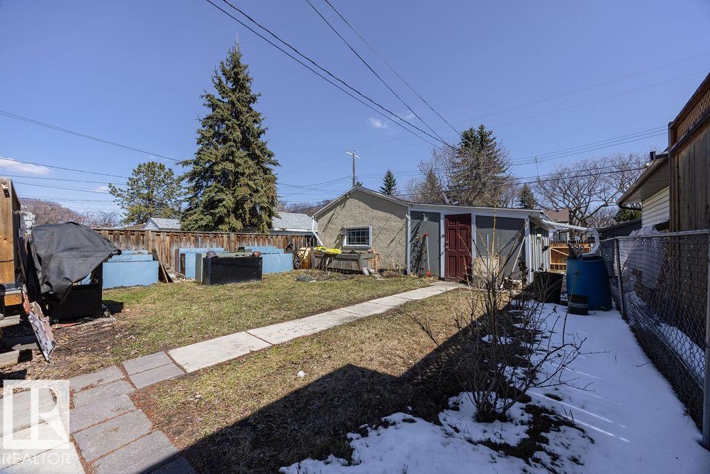 12011 62 ST NW - 4