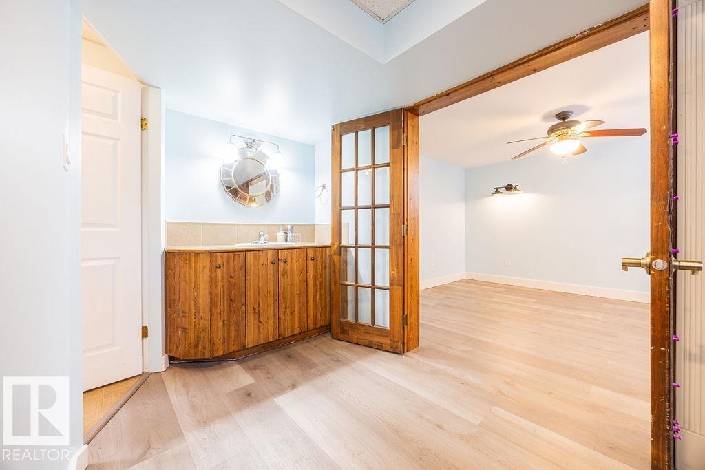 12011 62 ST NW - 35