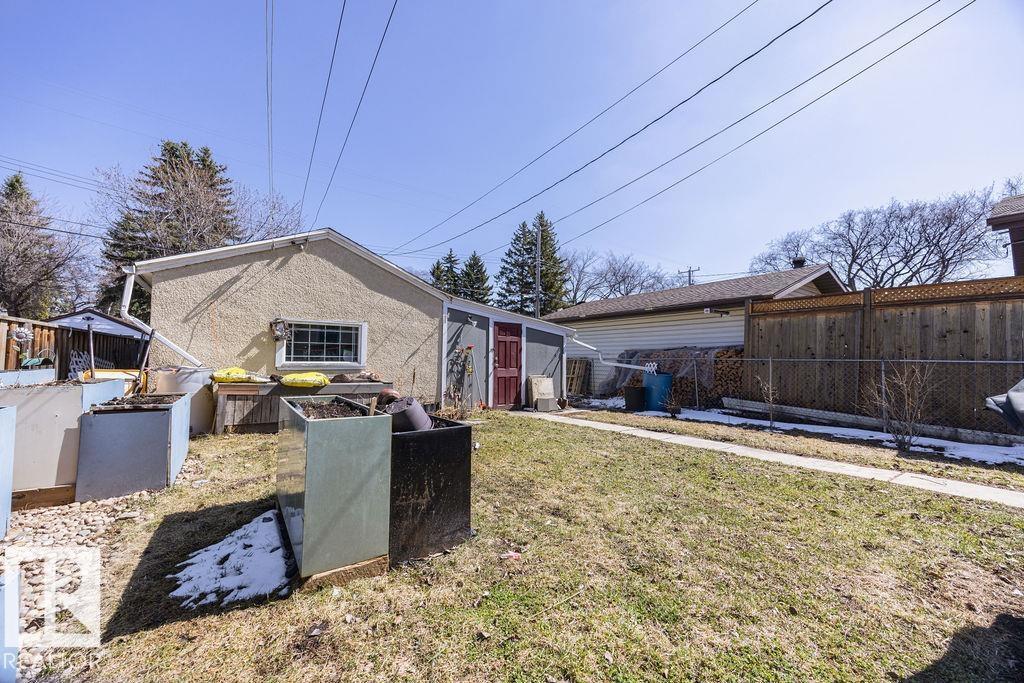 12011 62 ST NW - 9
