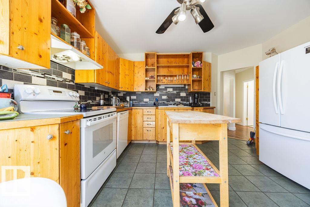 12011 62 ST NW - 16