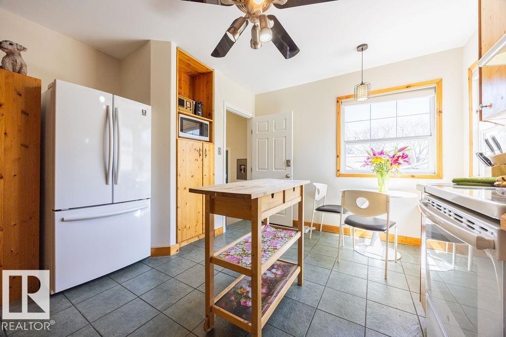 12011 62 ST NW - 18