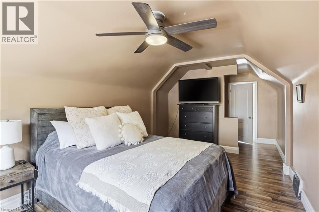 215 WEXFORD Avenue S - 33