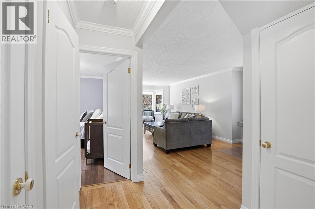 215 WEXFORD Avenue S, Hamilton, Ontario, L8K2P1 — Photo 37