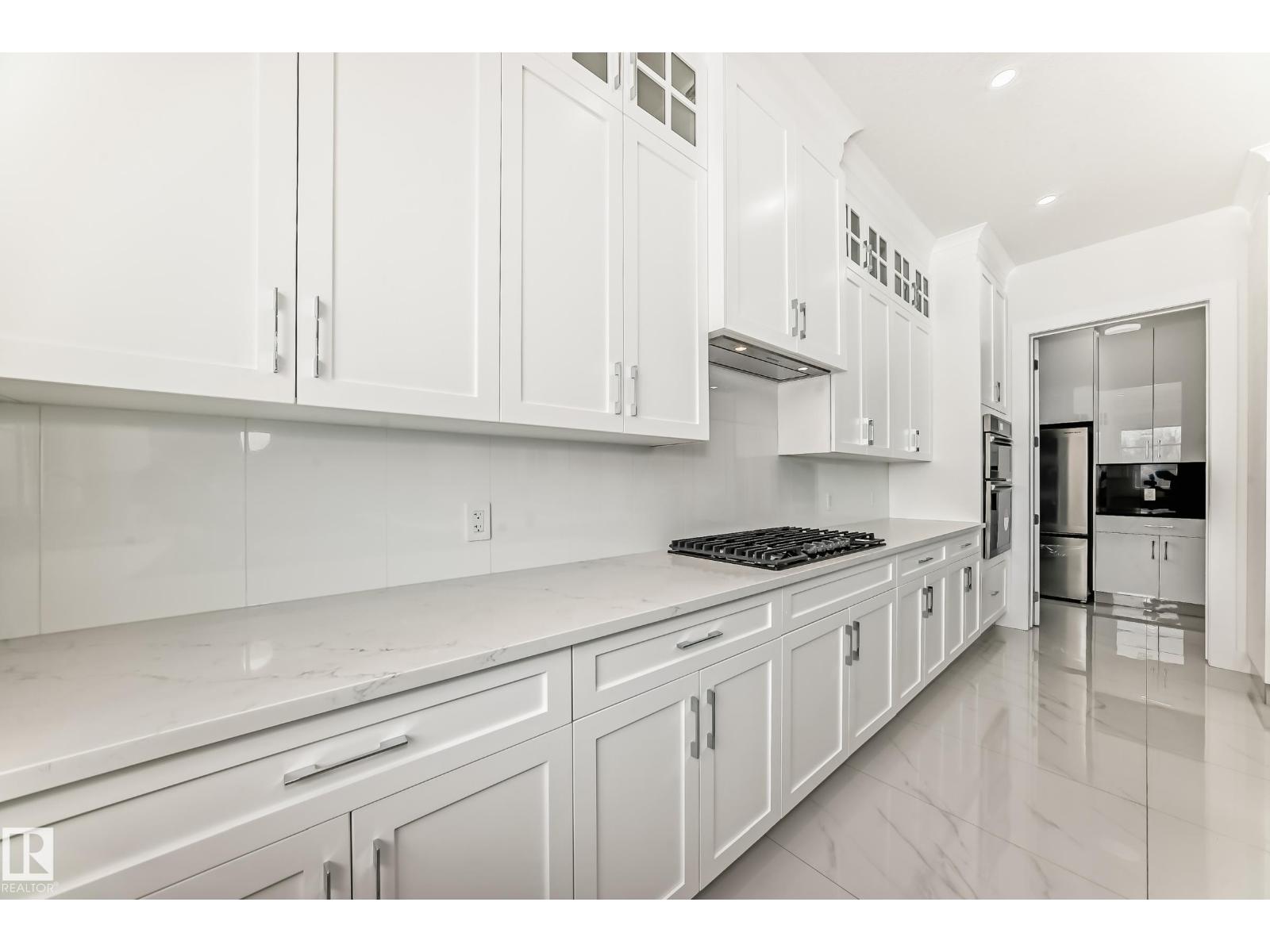 340 33 Ave NW - 10