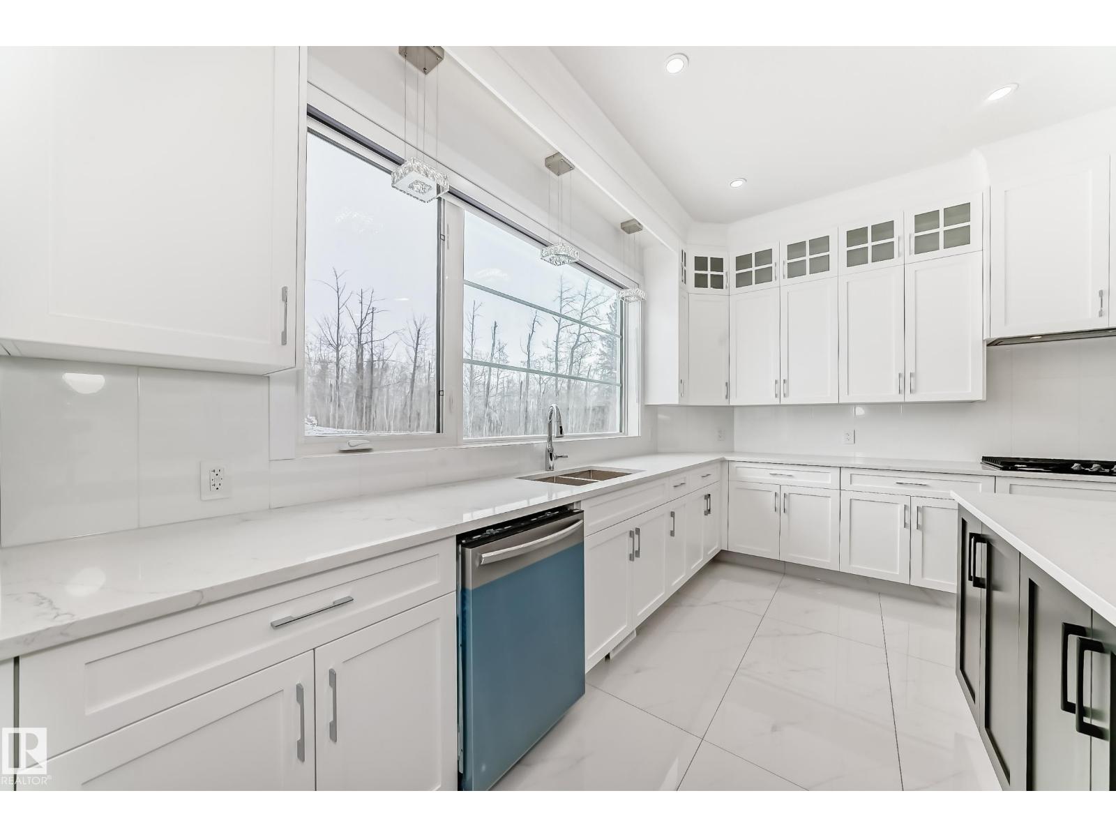 340 33 Ave NW - 11