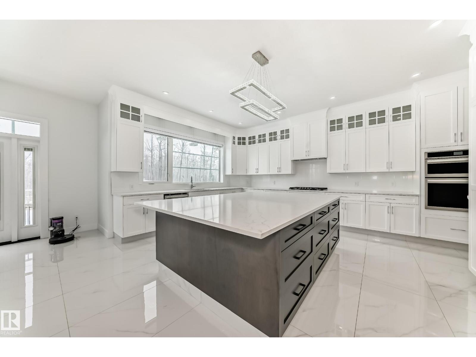 340 33 Ave NW - 4