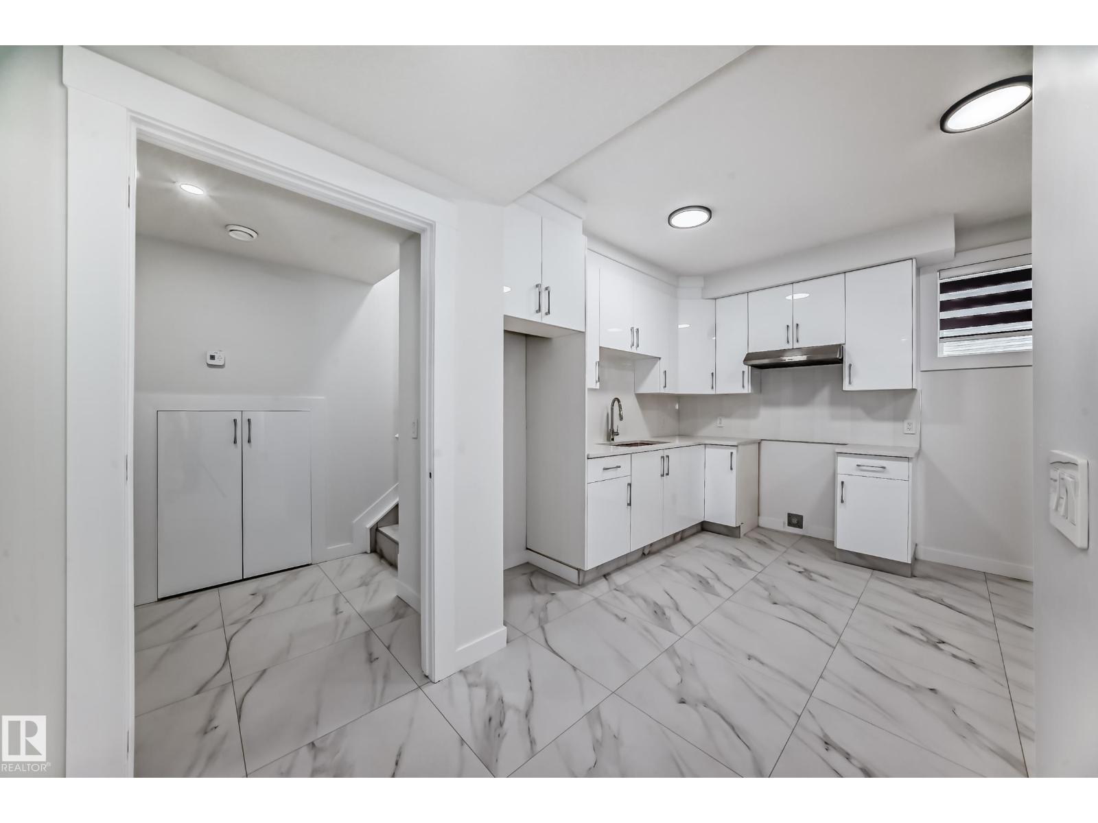 340 33 Ave NW - 55
