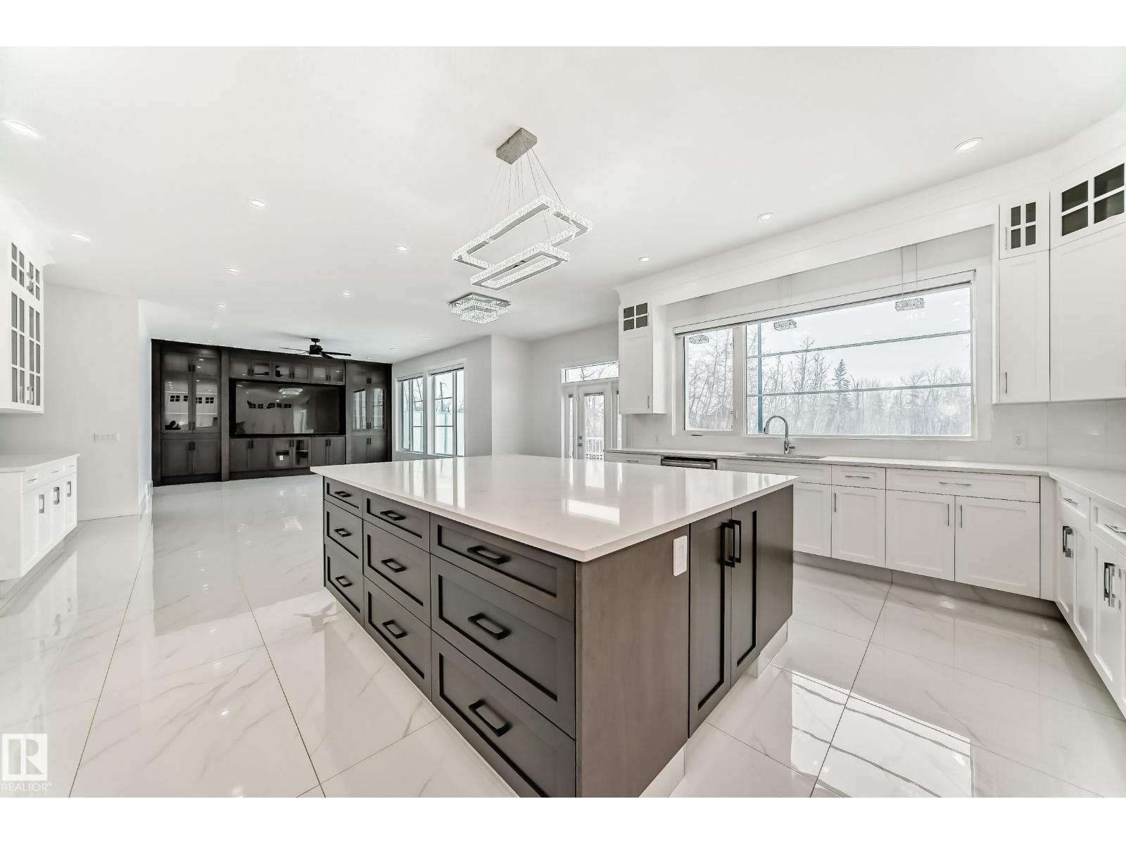 340 33 Ave NW - 6