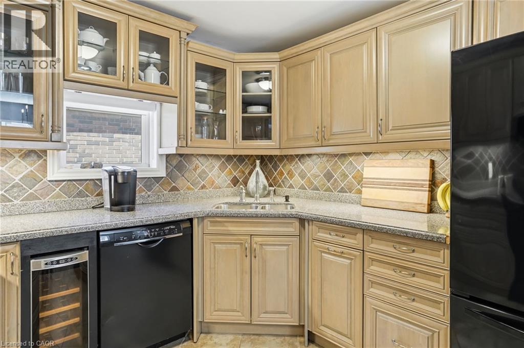 215 WEXFORD Avenue S, Hamilton, Ontario, L8K2P1 — Photo 15