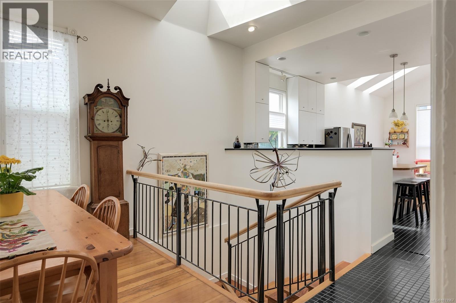 80 San Jose Ave, Victoria