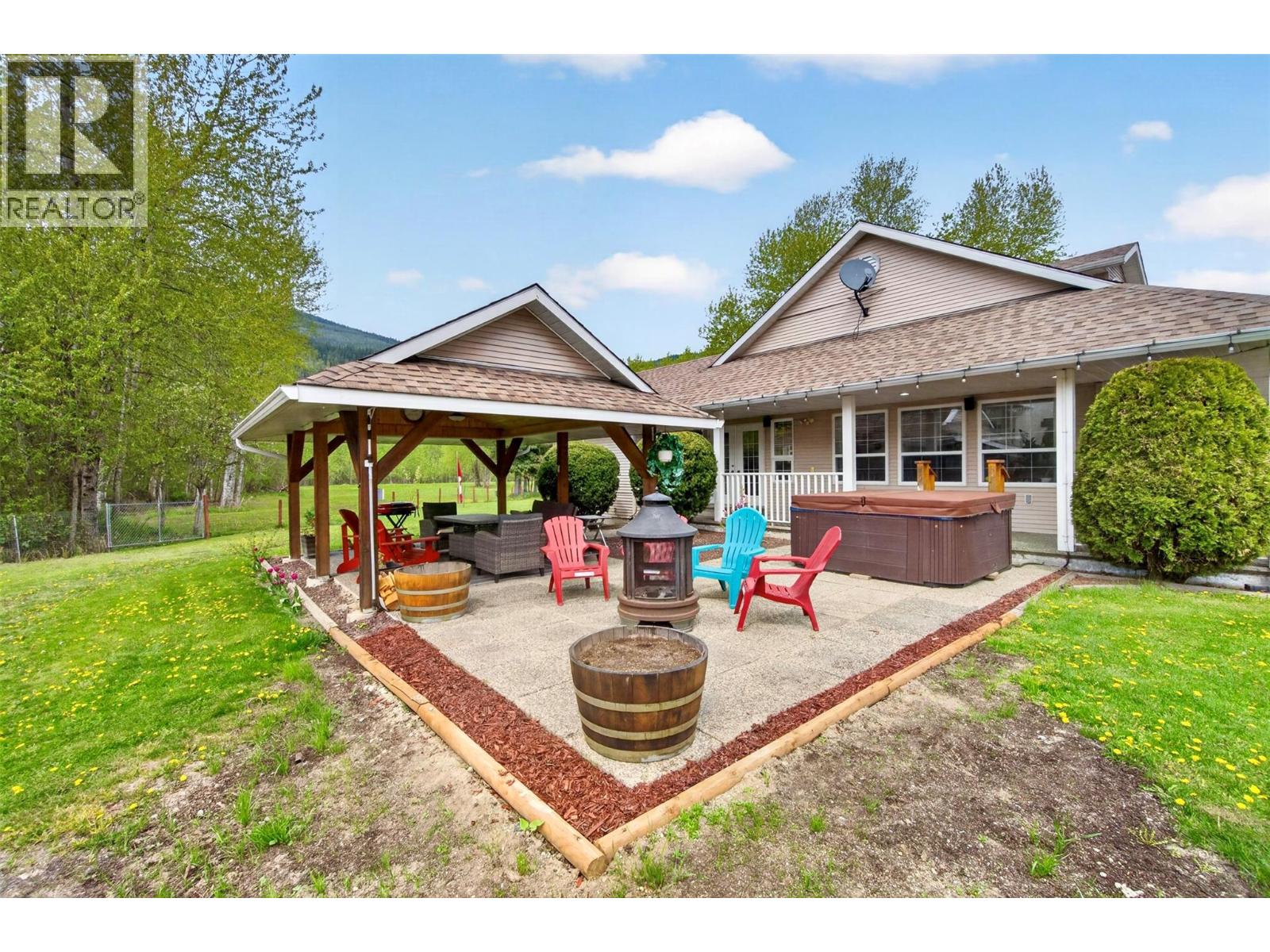 2069 Solsqua Road, Sicamous