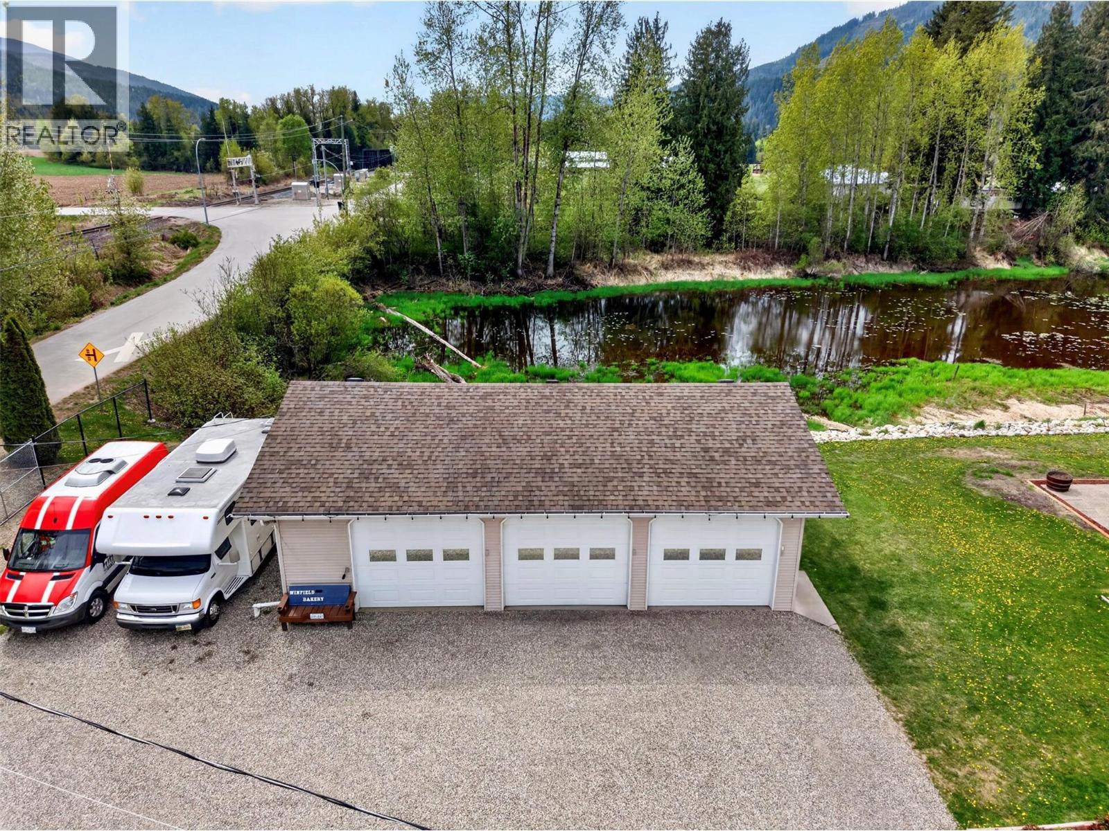 2069 Solsqua Road - 8